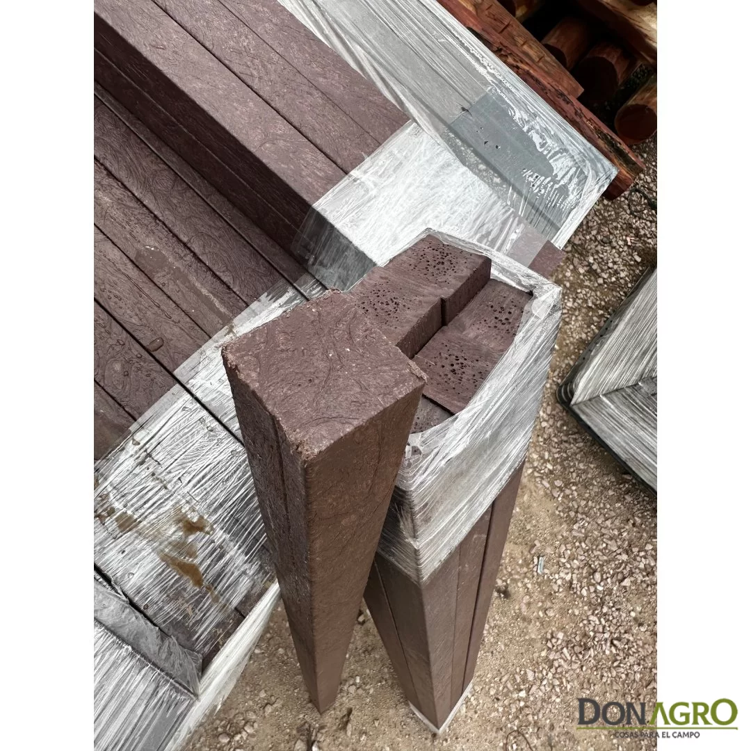 Varillon para corral Plastico 4.5X4.5cm 1.40mts
