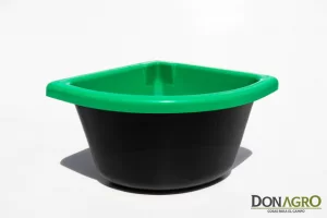 Bebedero plastico alta resistencia Equinos 40x40